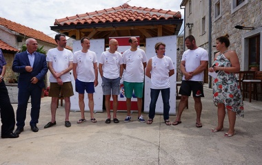 Official start of the press conference